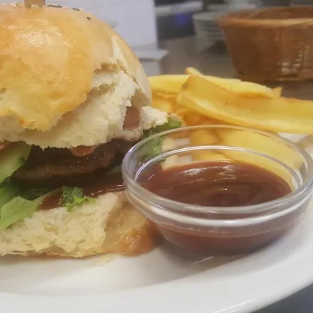 A Restaurace Nad Hradem 게스트하우스