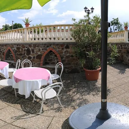 Penzion A Restaurace Nad Hradem *