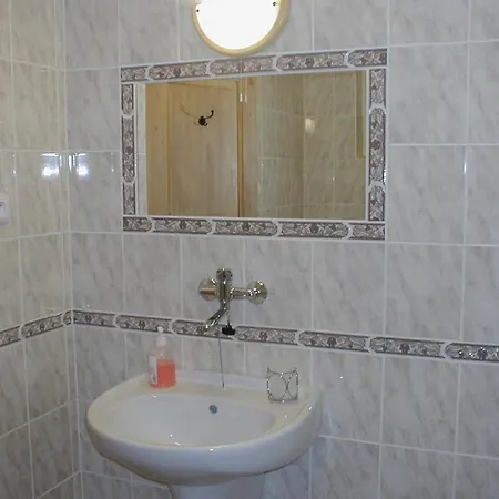 A Restaurace Nad Hradem 게스트하우스 *