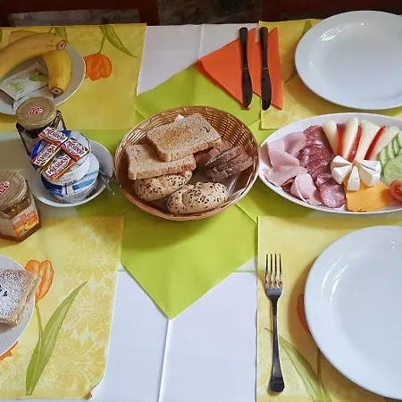 Gasthof A Restaurace Nad Hradem *