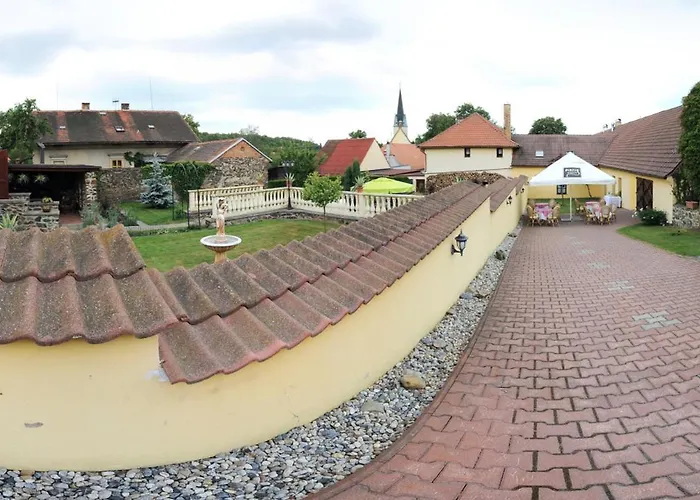 A Restaurace Nad Hradem Křivoklát